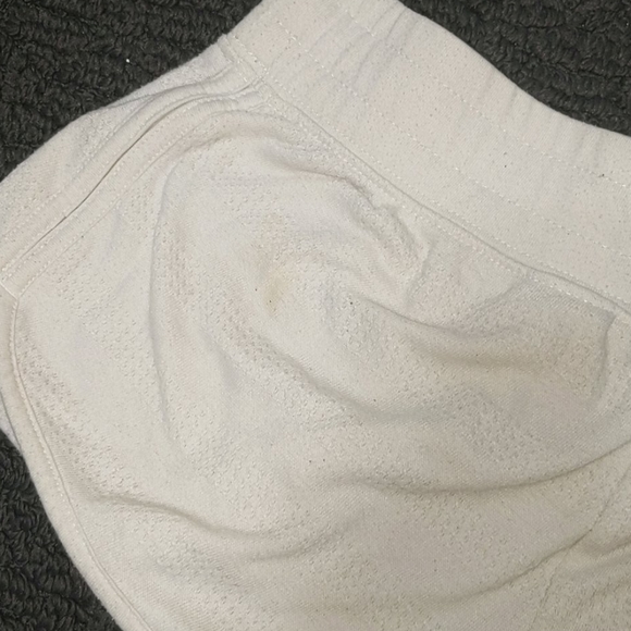 Shorts - Picture 3 of 3